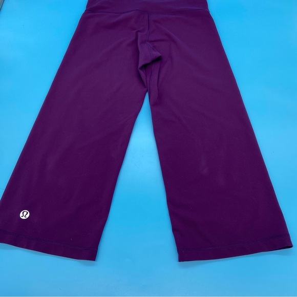 Lululemon Women’s Wide-Leg Crop Pants Plum Size 8 - Picture 4 of 8